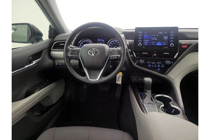 $27998 : Toyota Camry 2024 LE 4dr Sed image 10