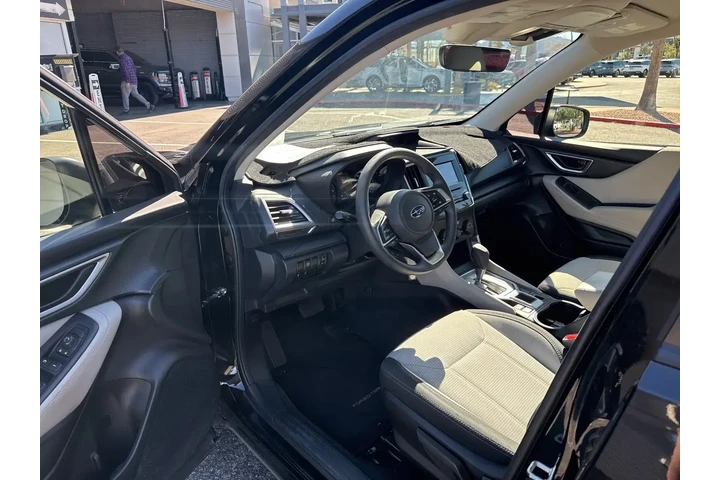 $23055 : Subaru Forester 2021 AWD Bas image 9