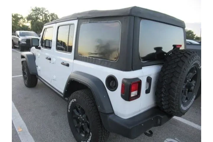 $27990 : Jeep Wrangler Unlimited 2022 image 4