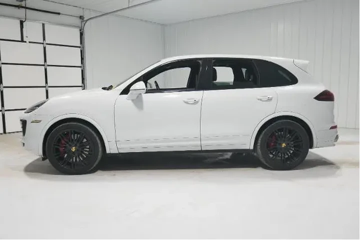 $39000 : Porsche Cayenne 2017 AWD Tur image 8
