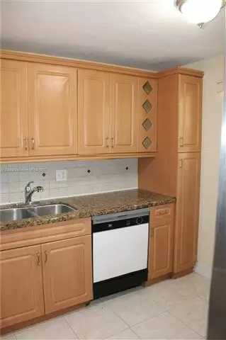 $238000 : MIRAMAR image 6