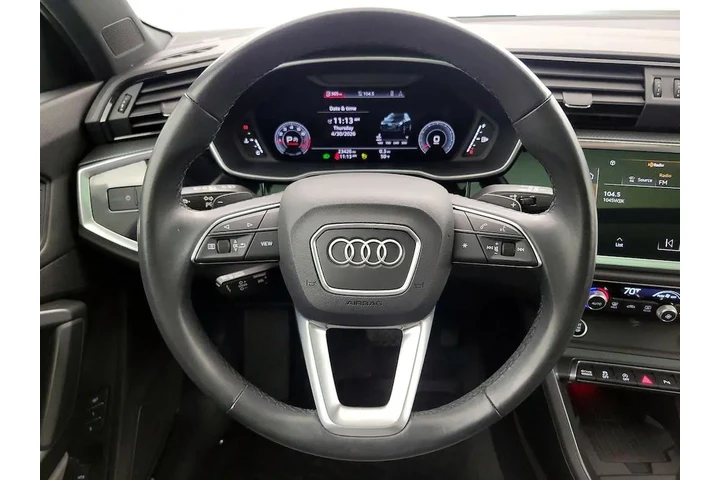 $31998 : Audi Q3 2023 AWD quattro S l image 10