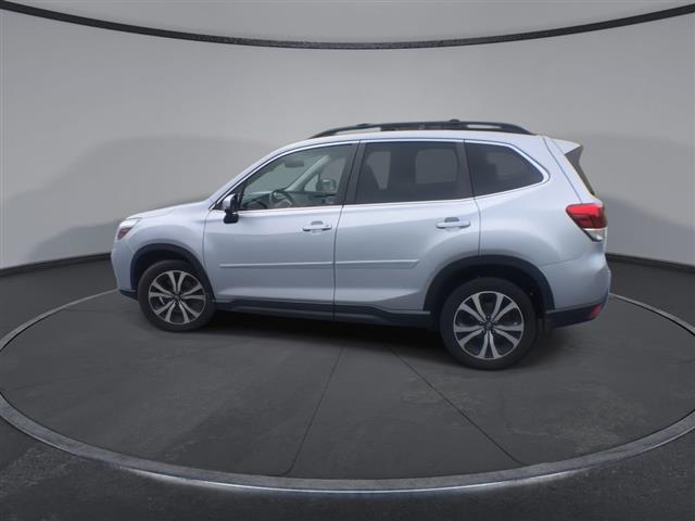 $27000 : PRE-OWNED 2021 SUBARU FORESTE image 6