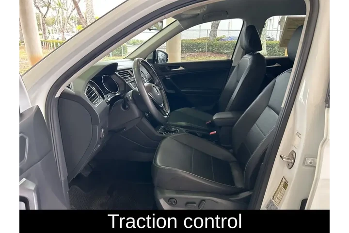 $11813 : Volkswagen Tiguan 2021 SE 4d image 5