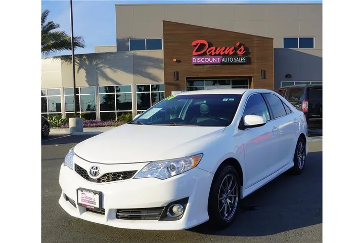 $16984 : 2014 Camry SE Sedan 4D image 1
