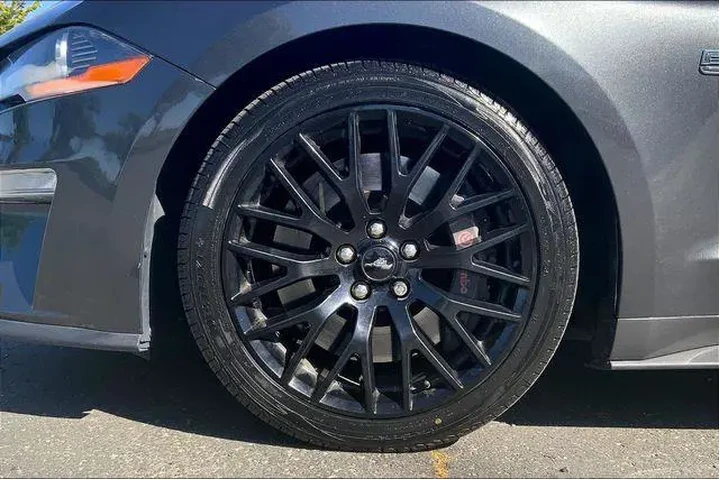 $30985 : Ford Mustang 2020 GT 2dr Fas image 9