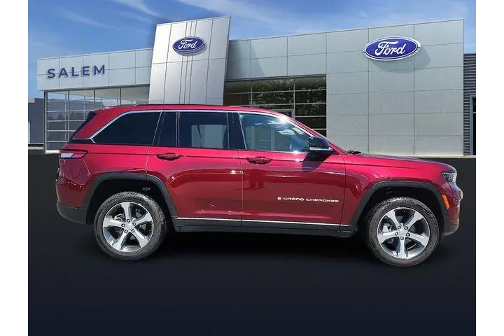 $37990 : Jeep Grand Cherokee 2025 4x4 image 2