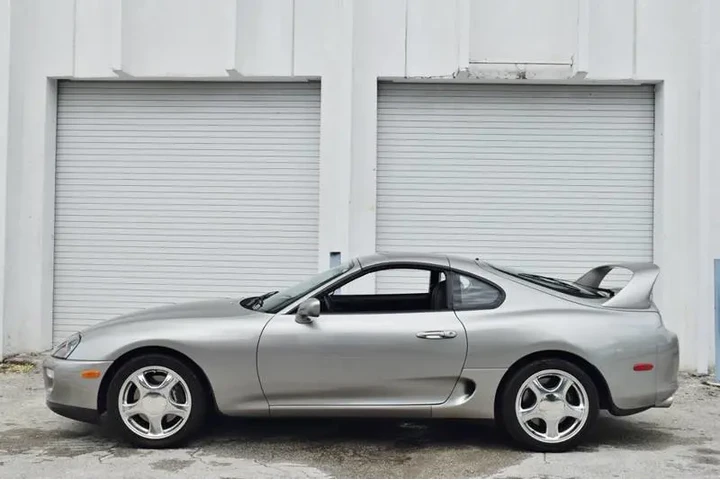 $10000 : 1998 Toyota Supra Turbo image 1