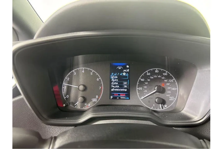 $23879 : Gold Certified2023 COROLLA SE image 4