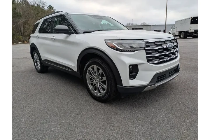 $39991 : Ford Explorer 2025 AWD Activ image 2
