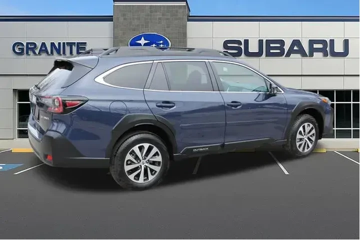 $32399 : Subaru Outback 2025 AWD Prem image 9