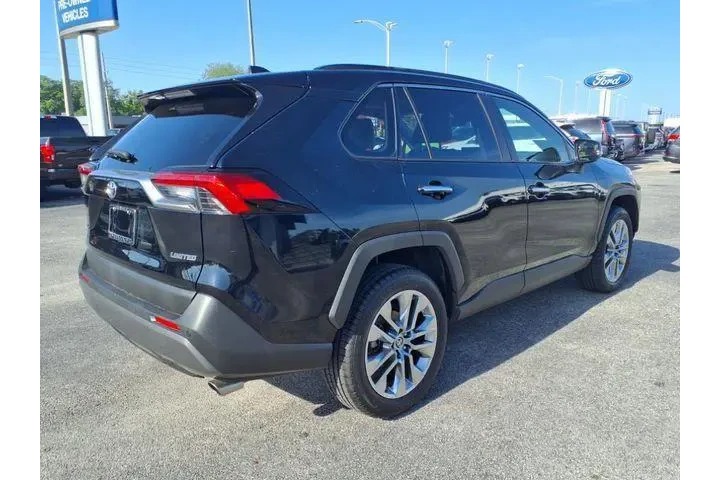 $21791 : Toyota RAV4 2020 Limited 4dr image 7