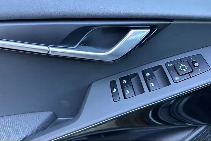 $20655 : Kia Niro EV 2024 Wind 4dr Cr image 7