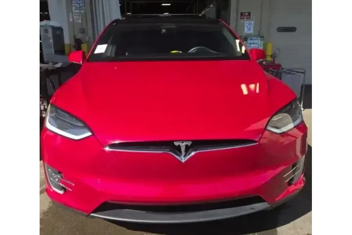 $28850 : Tesla Model X 2017 AWD 75D 4 image 2