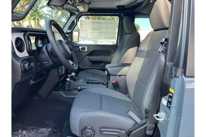 $36535 : Jeep Wrangler 2025 4x4 Sport image 10