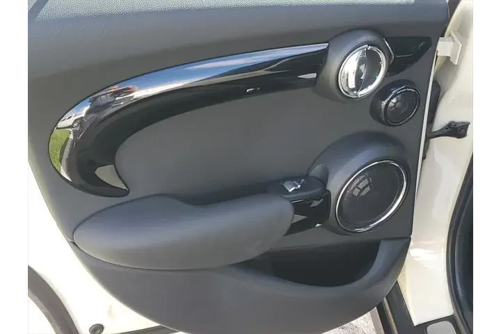 $17499 : MINI Hardtop 4 Door 2019 Coo image 9