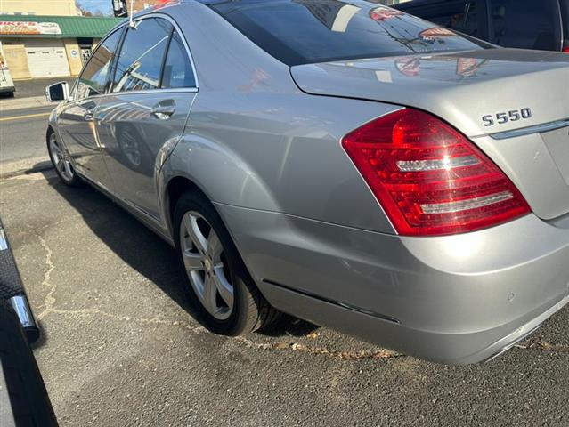 $19995 : Used 2012 S-Class 4dr Sdn S55 image 4