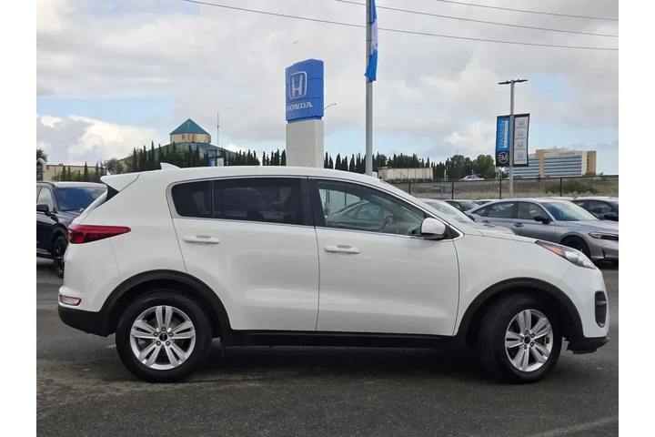 $15998 : Kia Sportage 2019 LX 4dr SUV image 8