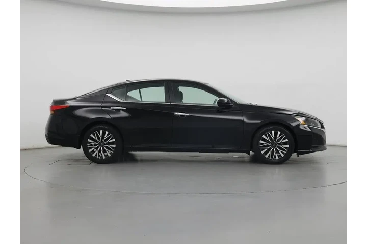 $23998 : Nissan Altima 2023 2.5 SV 4d image 7
