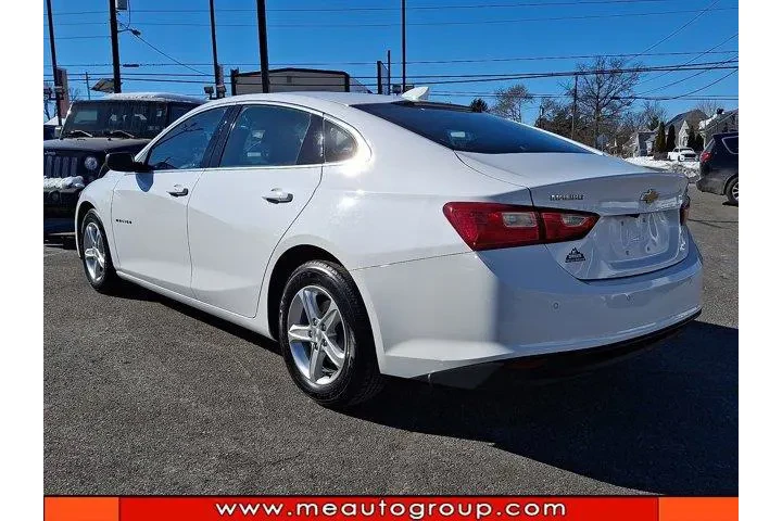 $18432 : Chevrolet Malibu 2024 LT 4dr image 3