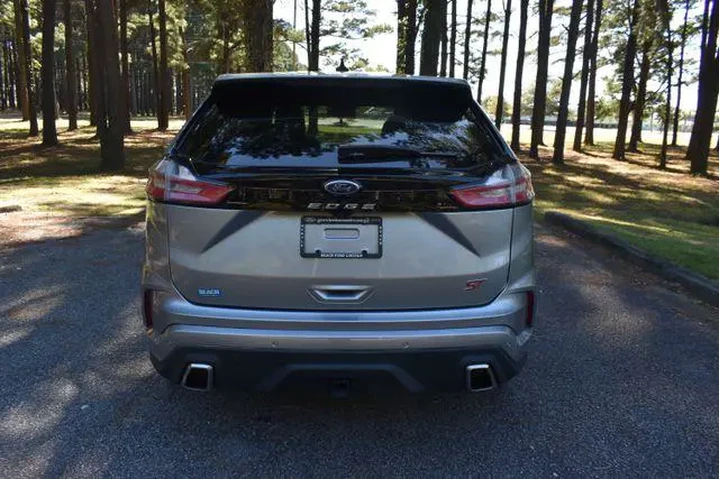 $22568 : Ford Edge 2022 AWD ST 4dr Cr image 4