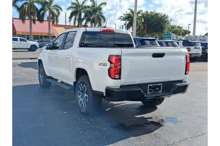 $39990 : Chevrolet Colorado 2025 4x4 image 2