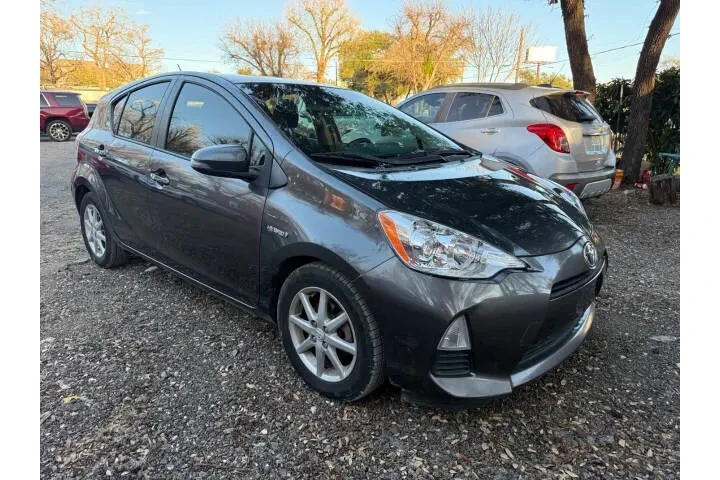 $5995 : 2013 Prius c image 4