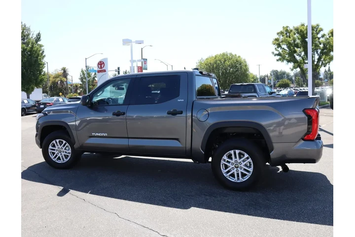 $47981 : Toyota Tundra 2024 4x2 SR5 4 image 7