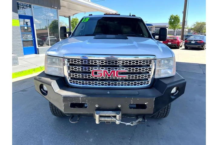 2013 GMC Sierra 3500HD Denali image 2