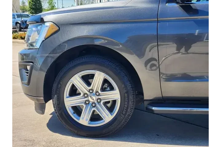 $28240 : Ford Expedition 2020 4x2 XLT image 8