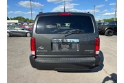 $3980 : 2011 Nitro 4WD 4dr SXT thumbnail