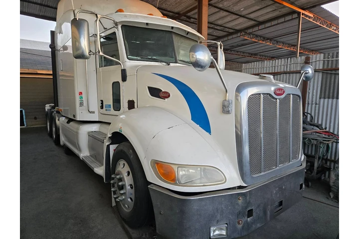 $9000 : Peterbilt 2009 ISX Cummin image 1