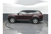 $23223 : Kia Telluride 2022 LX 4dr SU thumbnail