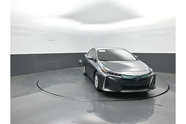 $16958 : Toyota Prius Prime 2018 Plus image 2