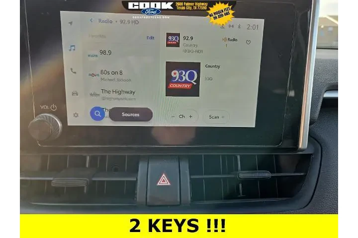 $28983 : Toyota RAV4 2023 AWD XLE 4dr image 6