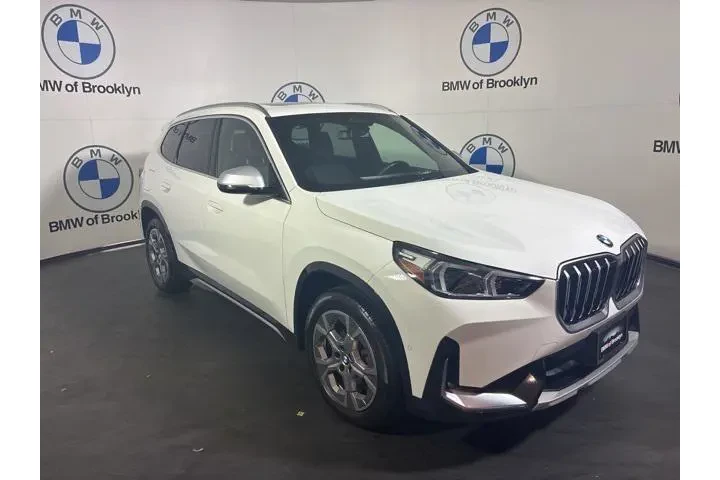 $32964 : BMW X1 2023 AWD xDrive28i 4d image 1
