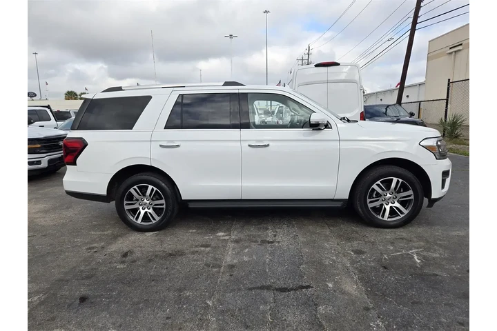 $38595 : Ford Expedition 2024 4x2 Lim image 4