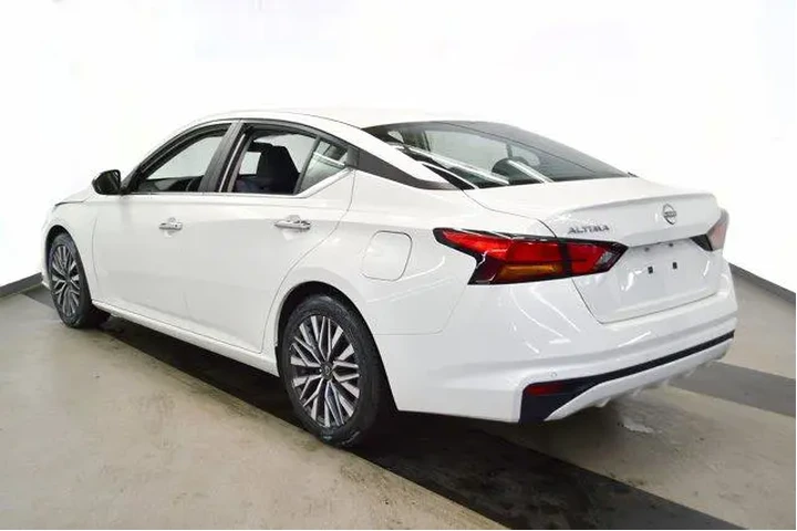 $21994 : Nissan Altima 2025 2.5 SV 4d image 5