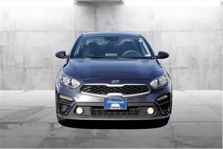 $11950 : Kia Forte 2019 FE 4dr Sedan image 4