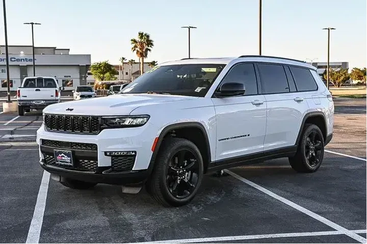 $39788 : Jeep Grand Cherokee L 2025 4 image 3
