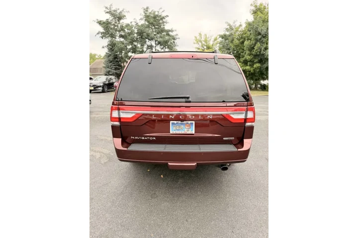 $16995 : 2015 Navigator image 9