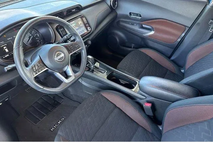 $17822 : Nissan Kicks 2024 SR 4dr Cro image 5