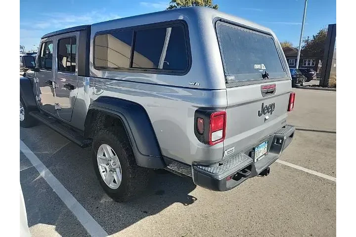 $23300 : Jeep Gladiator 2020 4x4 Spor image 7