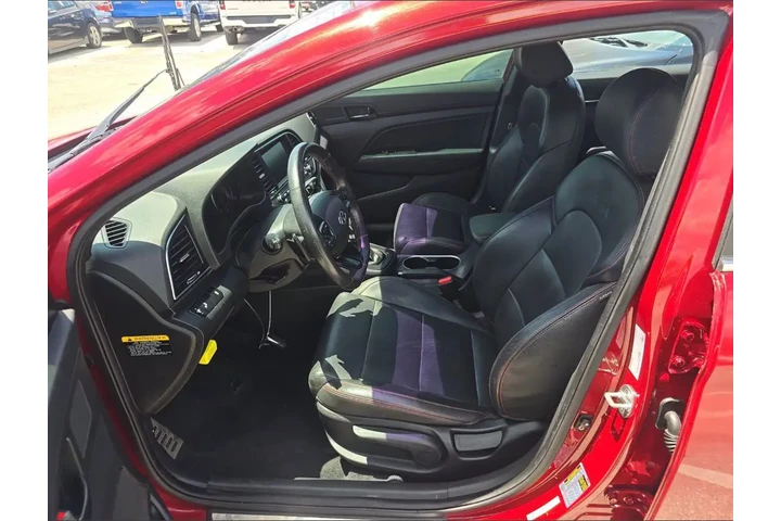 $4950 : 🚘 Hyundai Elantra Sport 2019 image 2