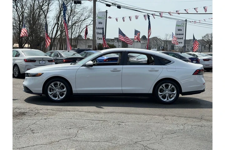 $23798 : Honda Accord 2023 LX 4dr Sed image 4