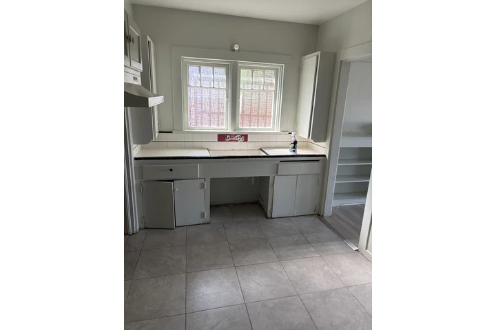 $875 : 1 bedrm in bakersfield for ren image 5