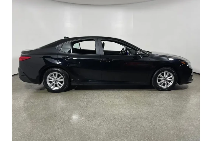 $28995 : Toyota Camry 2025 SE 4dr Sed image 2
