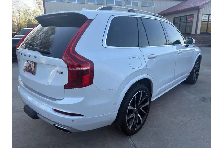 $16950 : 2019 XC90 T6 Momentum image 4
