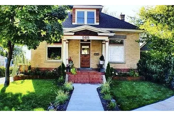 $1850 : HOUSE AVAILABLE IN SALT LAKE image 3