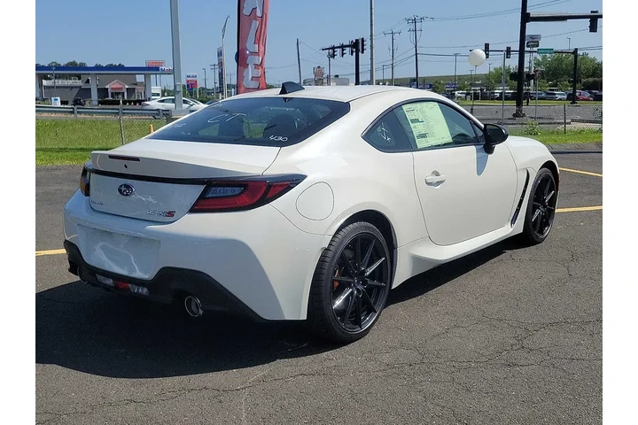 $32488 : Subaru BRZ 2025 tS 2dr Coupe image 4